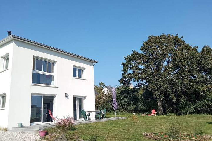 Ferienhaus für 4 Personen, mit Garten und Balkon in Crozon