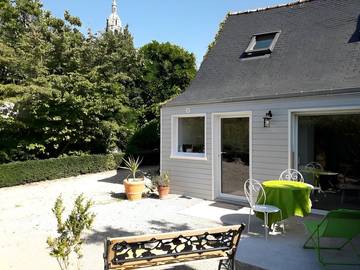 Gîte pour 2 personnes, avec jardin et terrasse à Plonéour-Lanvern