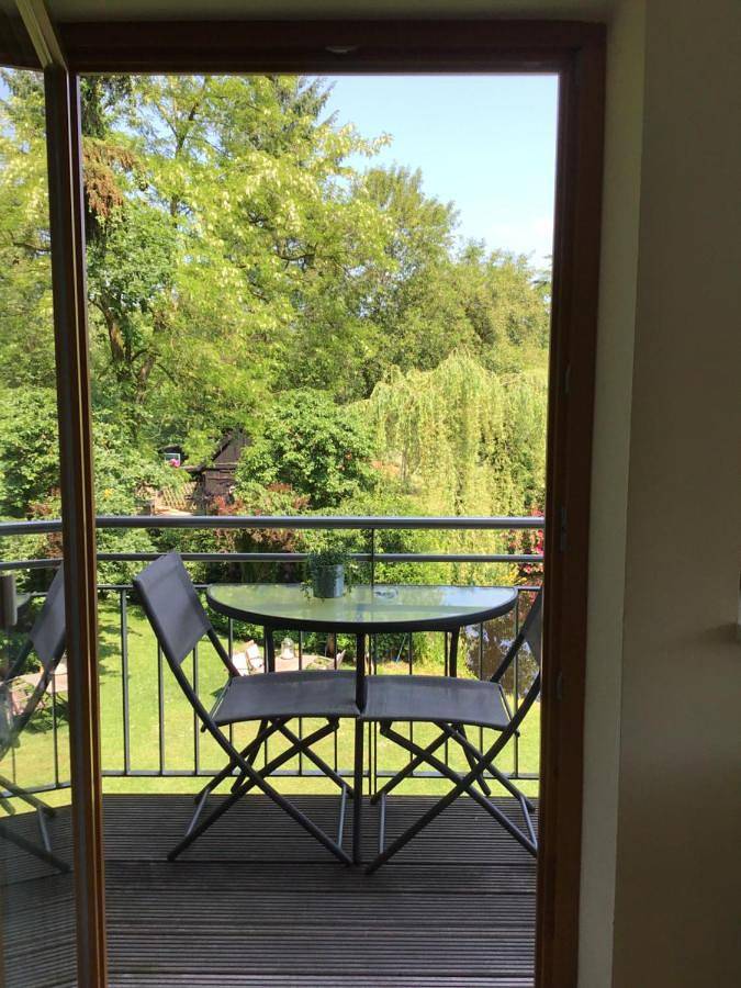 Ferienwohnung für 2 Personen, mit Balkon und Terrasse sowie Garten und Pool in Edewecht