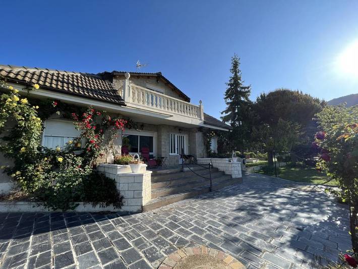Casa rural para 12 personas, con Balcón y Terraza además de Jardín y Piscina en Murillo de Gállego