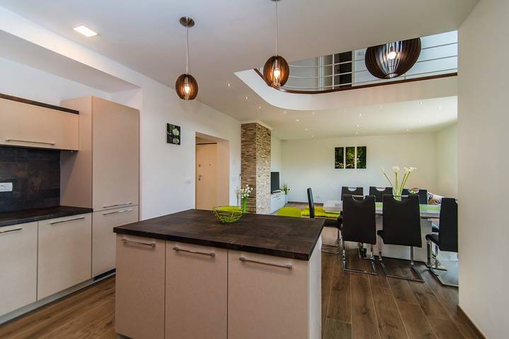 Ferienwohnung für 8 Personen, mit Balkon/Terrasse in Poreč - 3