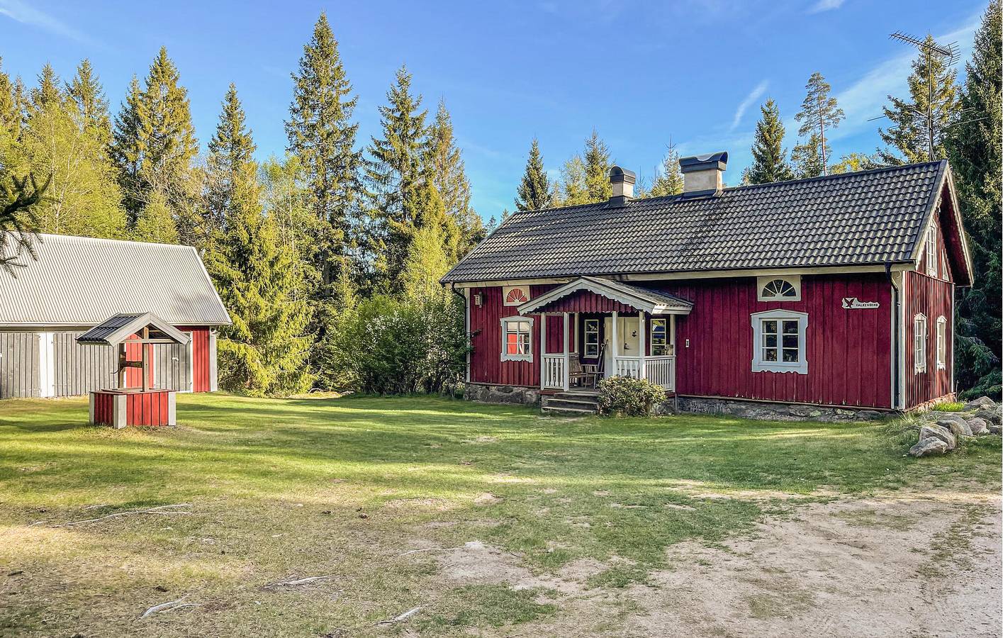 Holiday home for 6 people with terrace in Kronobergs