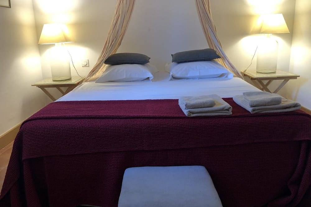 Magnifique Gîte Pour 6 Personnes, Entièrement Équipé in Sarrians, Vaucluse