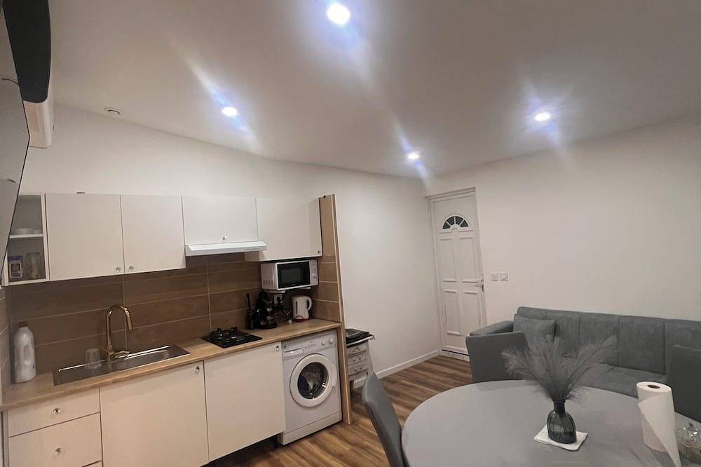 Apartamento entero, Fabulous 1-bedroom apartment in charming Gonesse for your stay in Gonesse, Valle del Oise