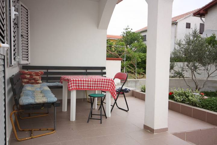 Ferienwohnung für 3 Personen, mit Balkon/Terrasse, mit Haustier in Nin
