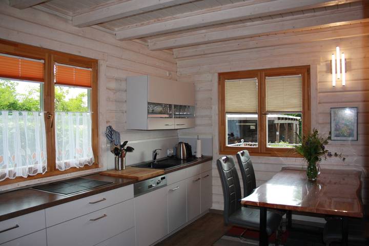 Ferienhaus für 6 Personen, mit Balkon und Garten sowie Sauna und Seeblick in Mecklenburg-Strelitz - 3