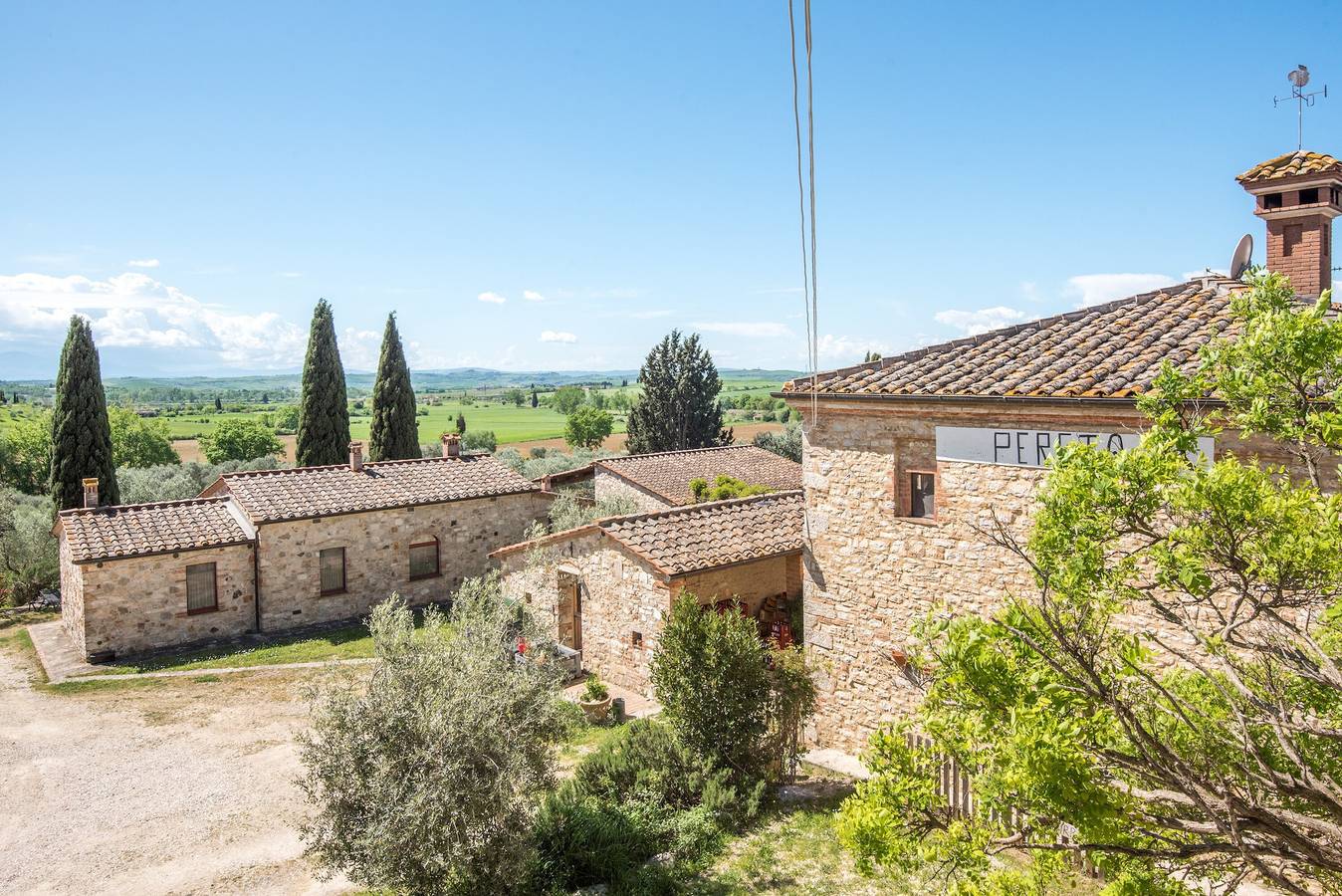 Agriturismo 'Podere Del Pereto Bio- 202' con piscina condivisa, giardino privato e Wi-Fi in Rapolano Terme, Siena e dintorni
