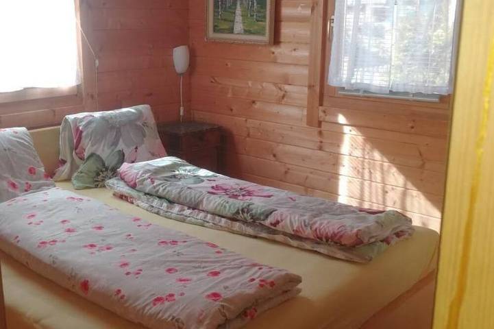 Ferienhaus für 7 Personen, mit Pool und Sauna sowie Garten im Berner Oberland - 2