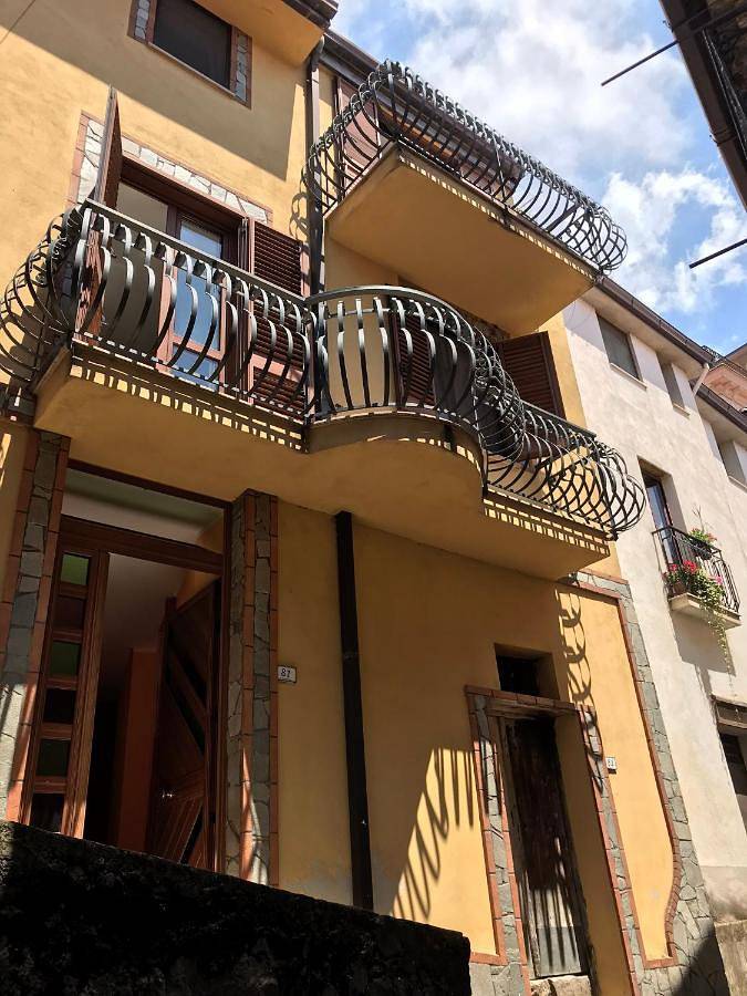 Location de vacances pour 4 personnes, avec vue et jardin, adapté aux familles à Montano Antilia