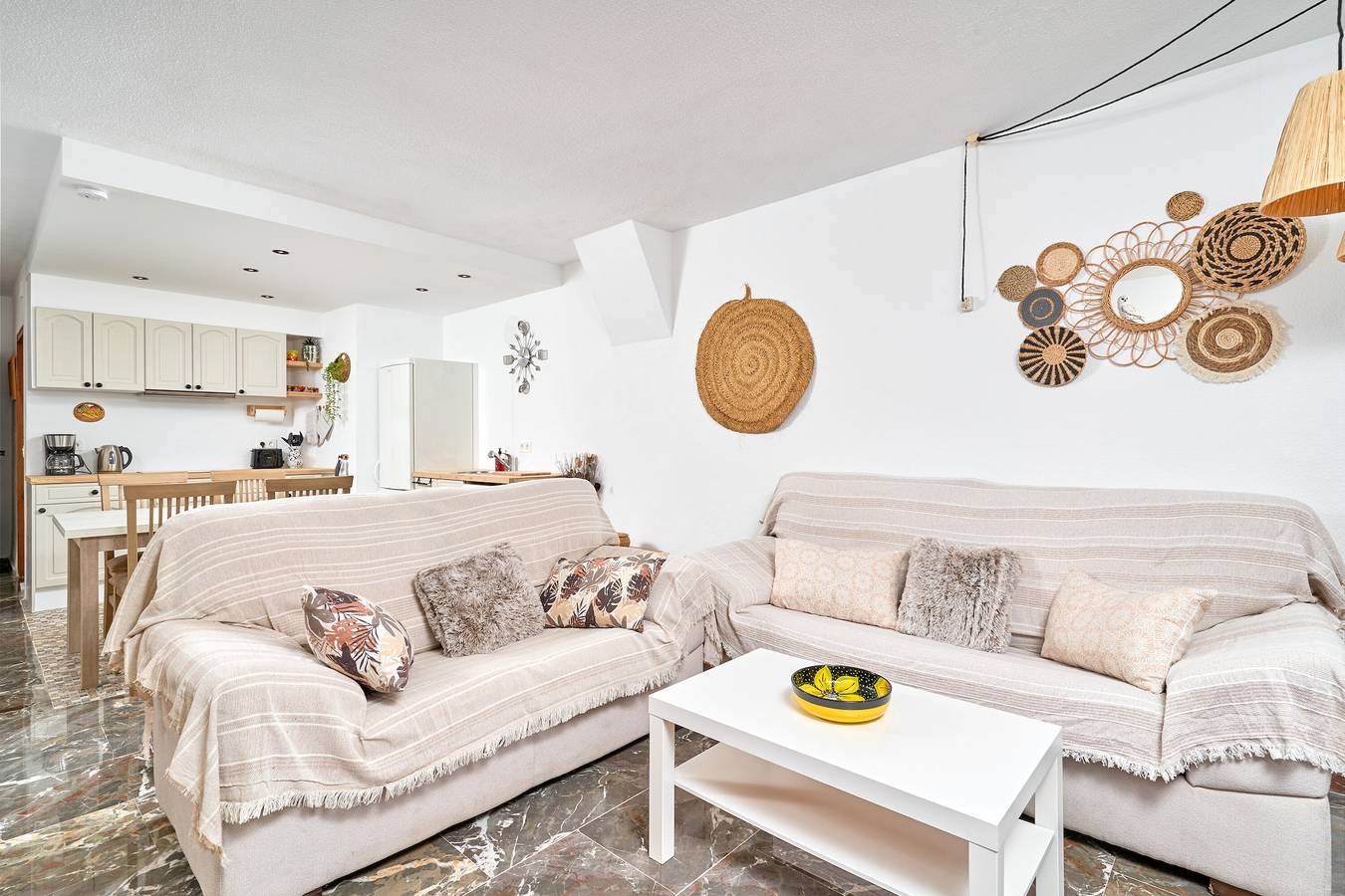 Appartement entier, Appartement 'Lily' avec vue sur la mer, Wi-Fi et climatisation in Velilla-Taramay, Almuñecar