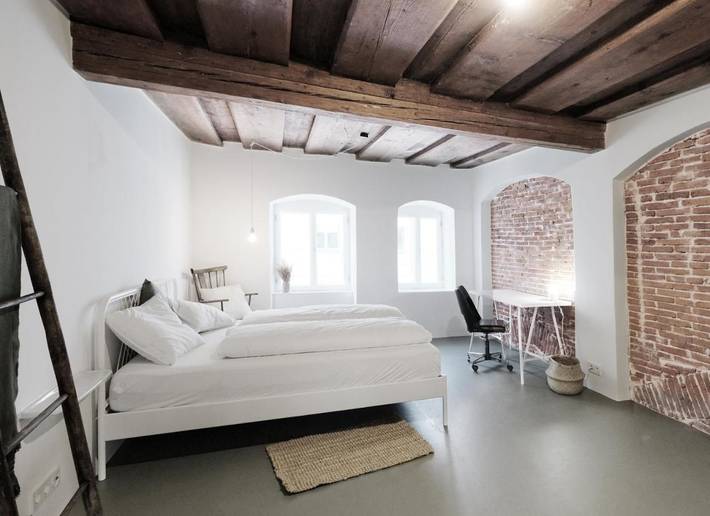 Ferienwohnung für 4 Personen, mit Balkon und Terrasse in Linz