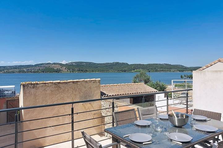 Location de vacances pour 8 personnes, avec terrasse et jardin dans Tour Barberousse Chateau De Gruissan