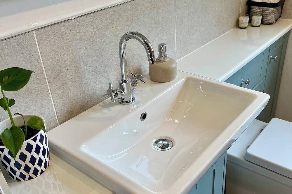 Rennovated 2 bed dog friendly cosy cottage in central Wells in Wells, Somerset