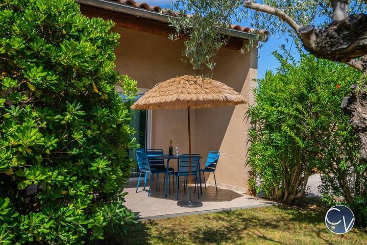 Location de vacances pour 4 personnes, avec piscine ainsi que jardin et terrasse à Aiguèze - 2