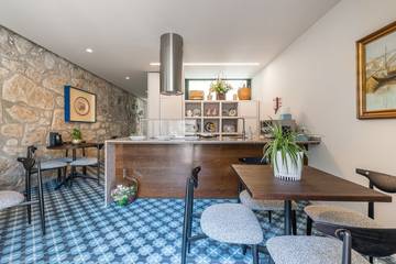 Vacation Rental for 2 Guests in Historic city of Porto, Porto, Picture 4