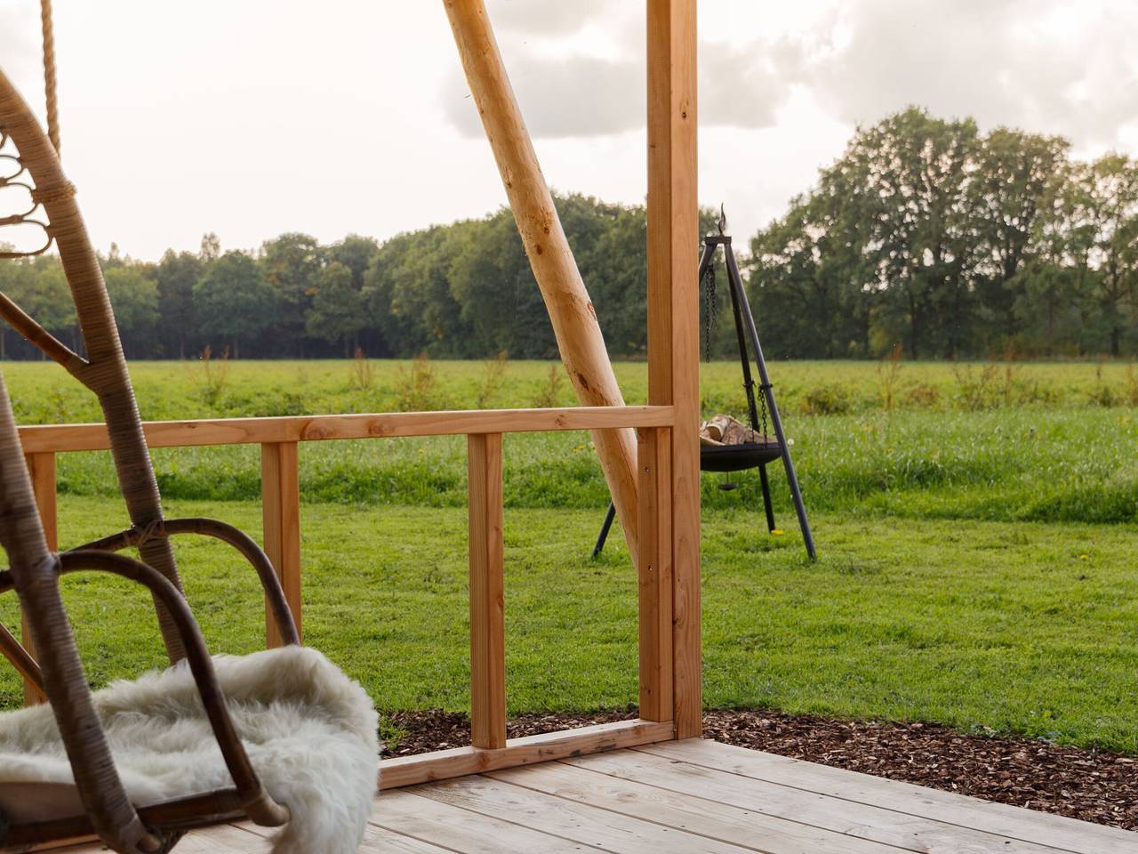 Luxe Lodge in Reesprong met Vuurschaal in Haaksbergen, Twente