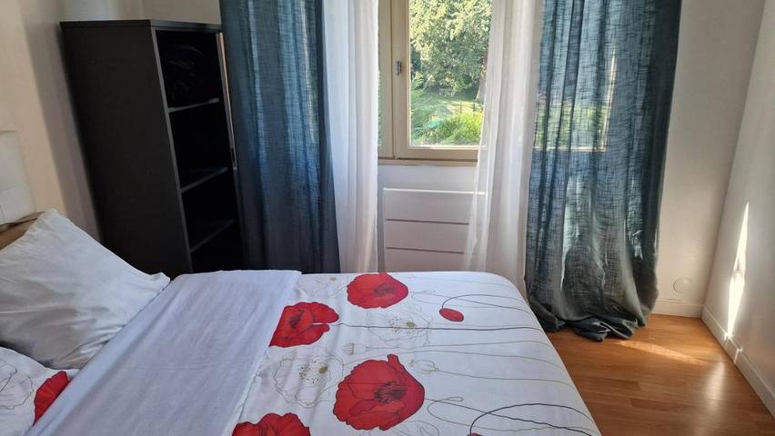 Gîte pour 6 personnes, avec vue et balcon à Vaujours - 4
