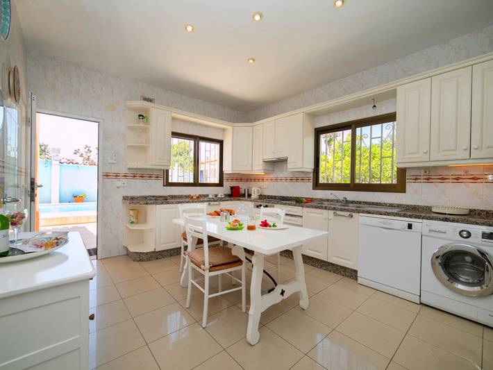 Location de vacances pour 6 personnes, avec jardin et terrasse dans L'Albir - 3