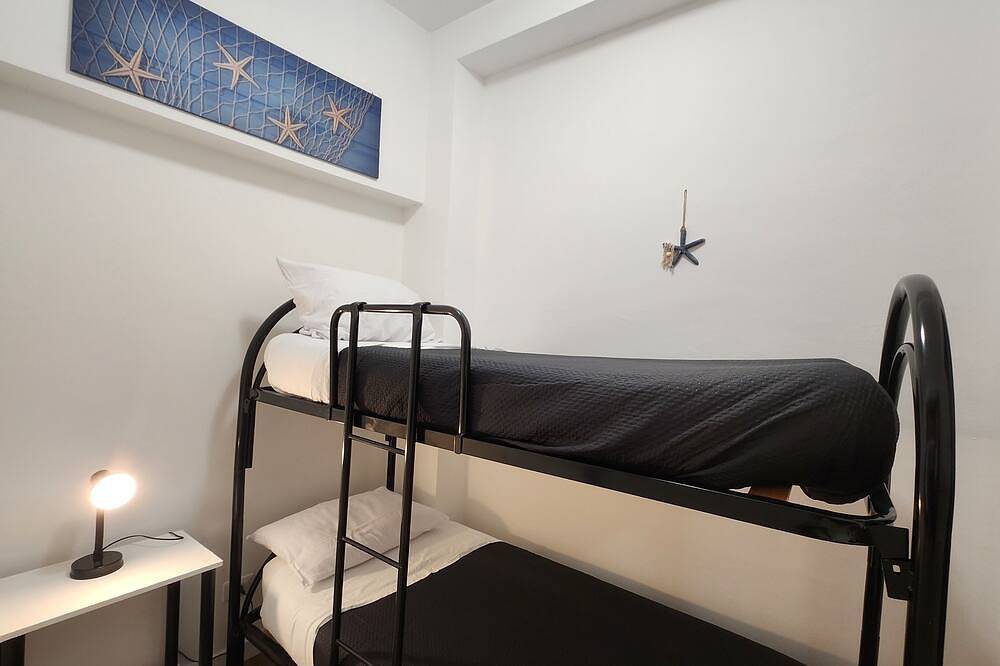 Entire apartment, Totò's little house in Mondello Beach, Palermo