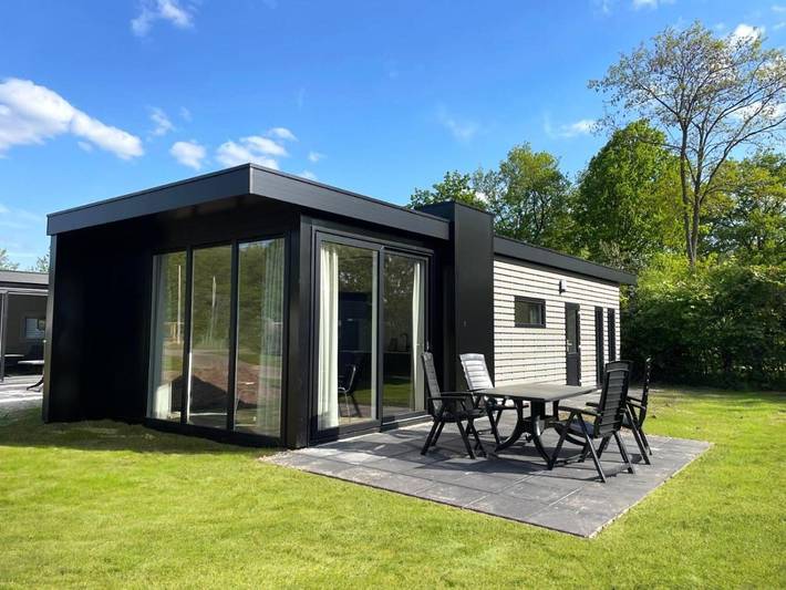 Camping voor 4 personen, with Terras and Tuin as well as Zwembad in de Achterhoek