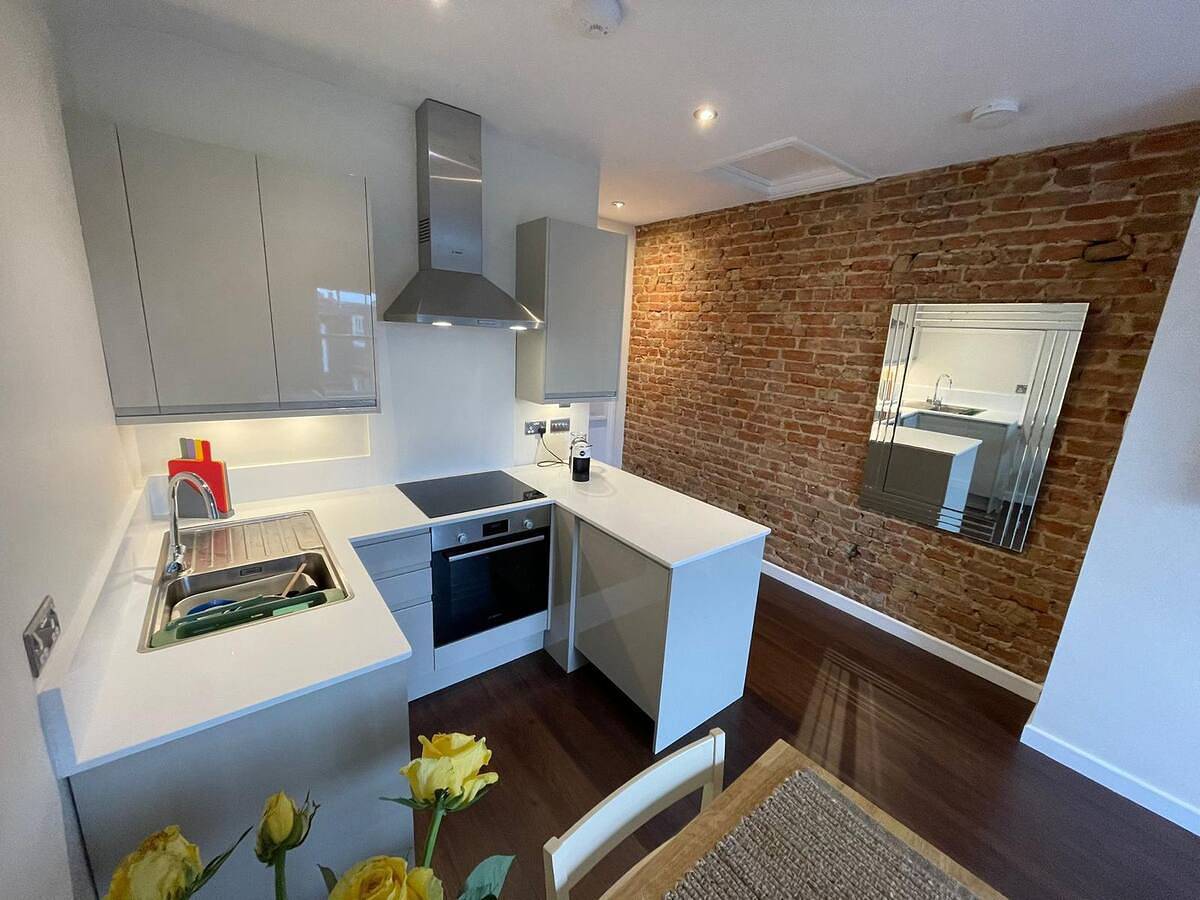 Ganze Wohnung, Pass the Keys | Modern Elegant Studio 20 Minutes to Central London in Richmond an der Themse, London