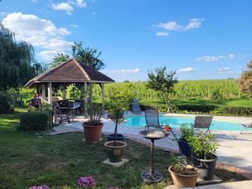 Cottage pour 8 personnes, avec jardin ainsi que piscine et jacuzzi, adapté aux familles à Monbazillac