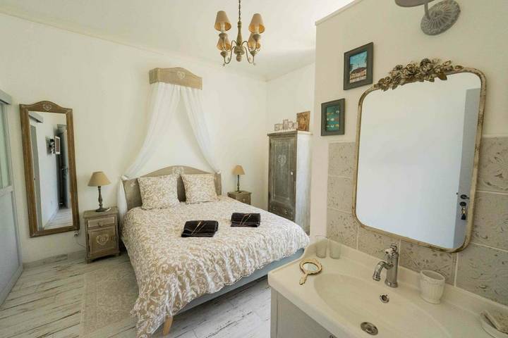 Chambre d’hôte pour 4 personnes à Plan-d'Orgon - 4