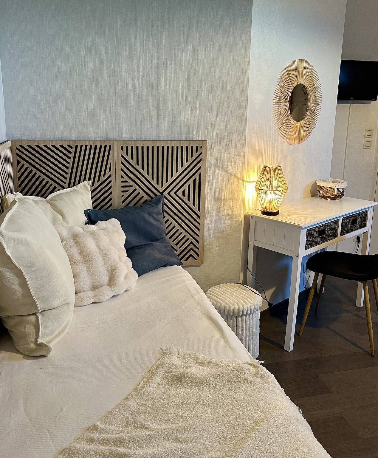 Le Relais de la Hardiesse - Chambre Romantique in Courtils, Baie du Mont-Saint-Michel