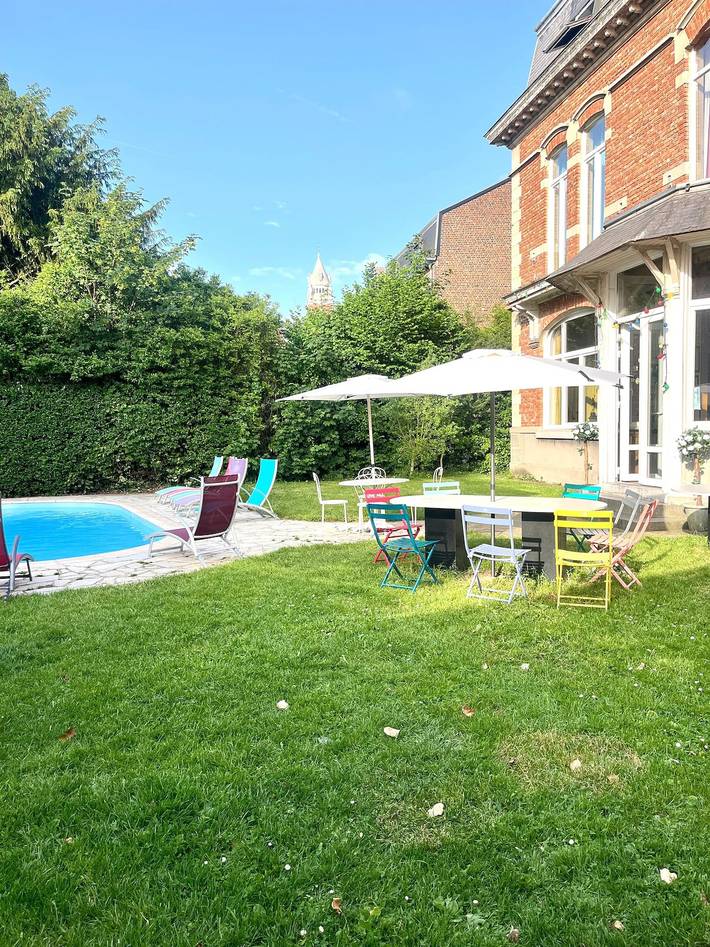 Maison confortable avec piscine privée à Bailleul in Bailleul, Région de Dunkerque