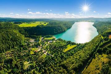 Gîte pour 4 personnes à Monnet-la-Ville