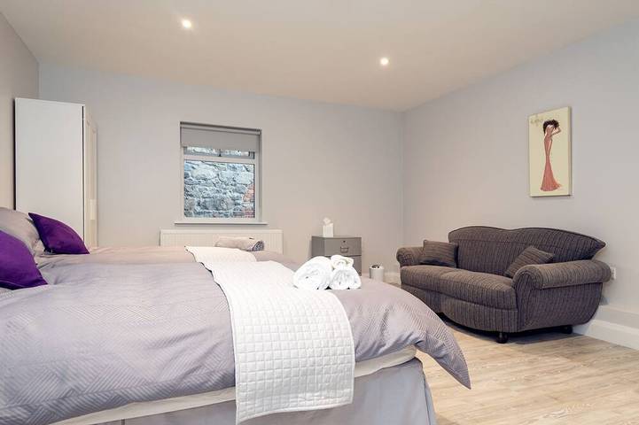 Ganze Wohnung, 3-Apartment-Klassisch-Eigenes Badezimmer-Stadtblick in Newry, Grafschaft Armagh