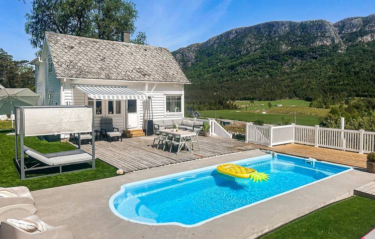 Ferienhaus für 8 Personen, mit Terrasse und Pool sowie Garten in Vindafjord - 2