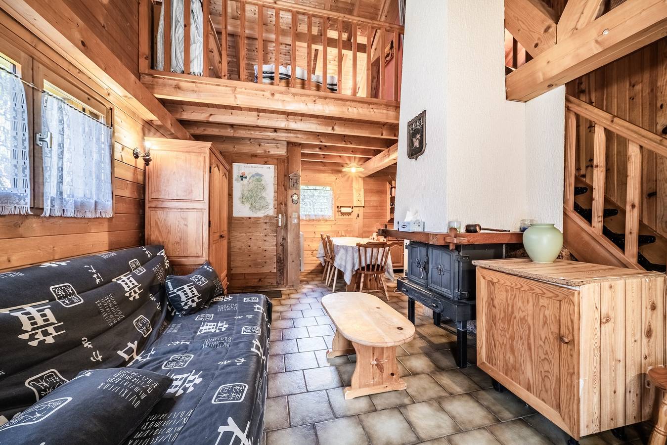 Chalet “4p Classique-Les Ancolies”: Mountain View, Private Terrace, Wi-Fi in Verchaix, Bonneville region