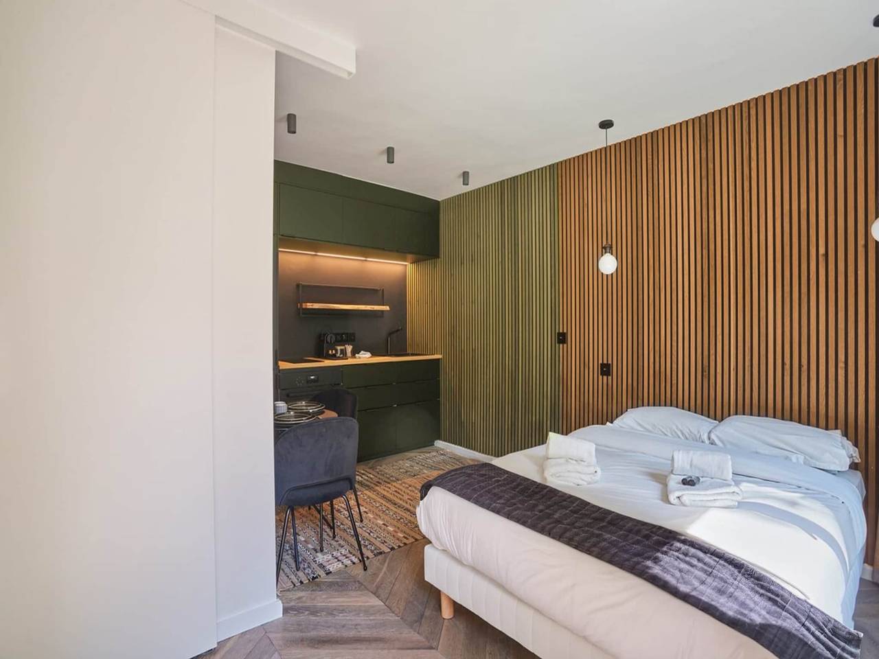 Appartement entier, Superbe Studio à Neuilly Porte Maillot in Neuilly-sur-Seine, Hauts-de-Seine