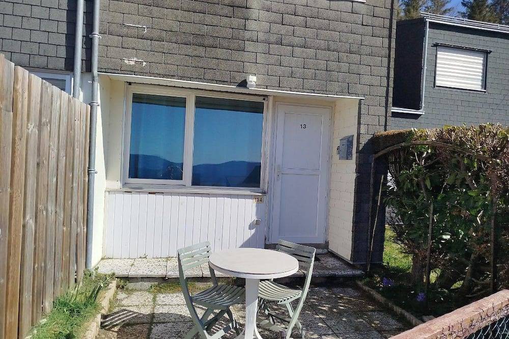 House for 2-4 people, view of the Sancy mountains in Murat-le-Quaire, Volcans d'Auvergne Regional Nature Park