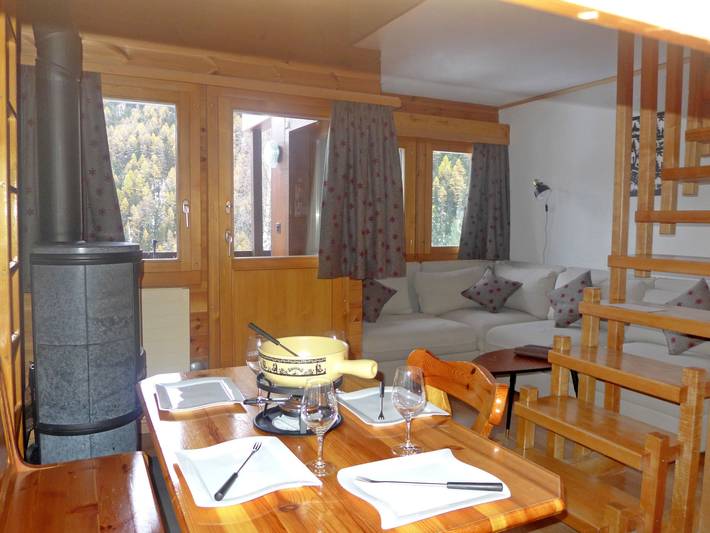 Ferienwohnung für 4 Personen, mit Balkon und Ausblick in Anniviers