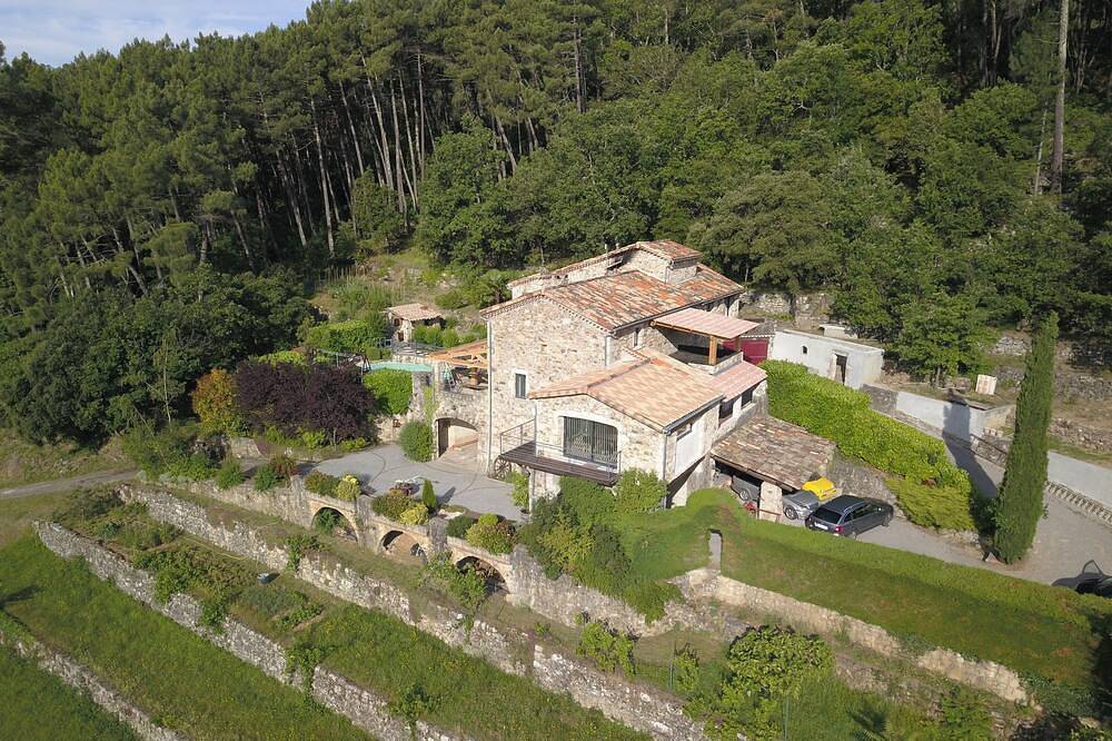 Maison Avec Grand Terrain in Chassiers, Parc naturel régional des Monts d'Ardèche