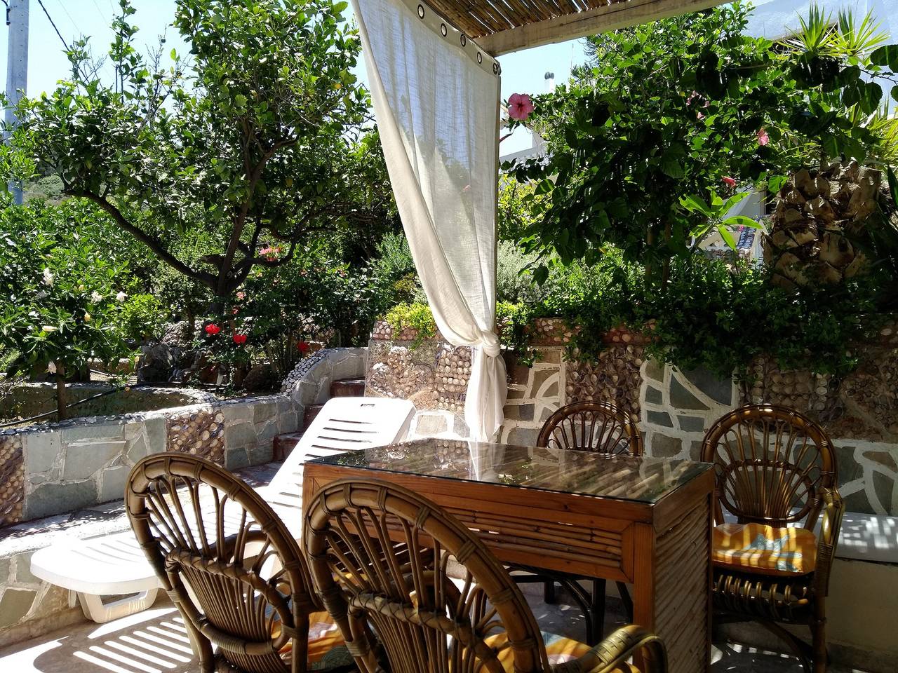 Amplio apartamento con terraza y jardín in Playa de Almyrós (Agios Nikolaos), Lasithi