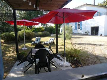 Gîte pour 3 personnes, avec jardin et piscine à Lavaur