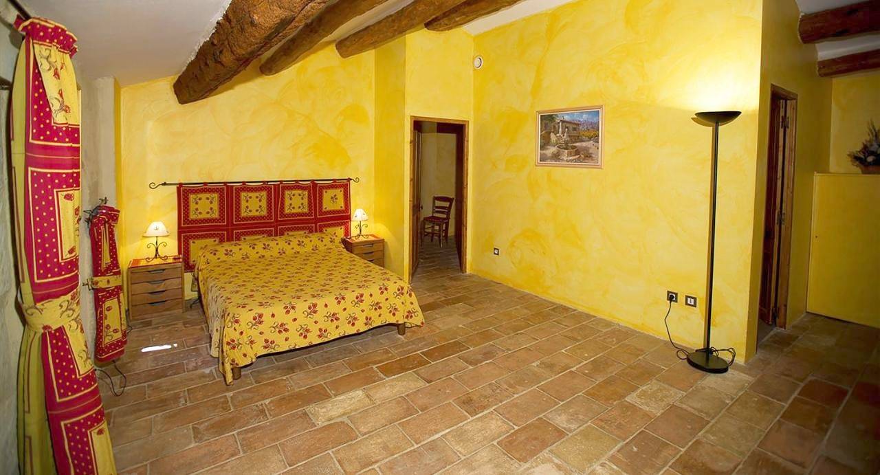 Double Room with Private External Bathroom in Bollène, Vaucluse