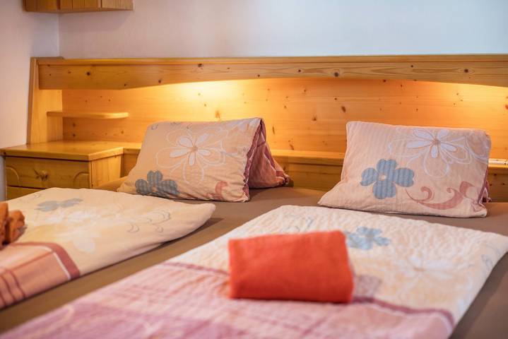 Appartamento intero, Appartamento "Heiserhof - Birke" con vista sulle montagne, balcone e Wi-Fi in Val di Mezzo, Racines