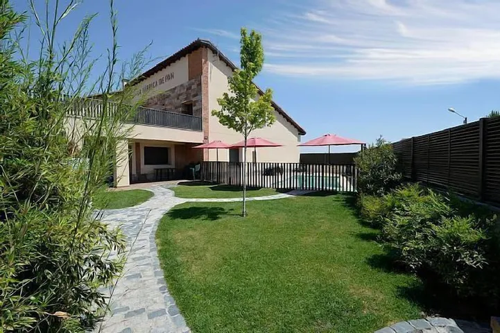 Cottage for 42 people, with pool and garden - 1