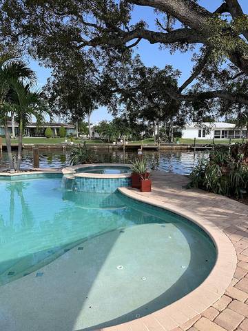 Bungalow for 6 Guests in Pompano Beach, Florida, Picture 3