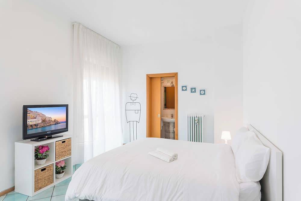 Ganze Wohnung, Casa Elan Salerno, large and bright apartment, a stone's throw from the beach in Salerno, Tyrrhenische Küste Kampanien
