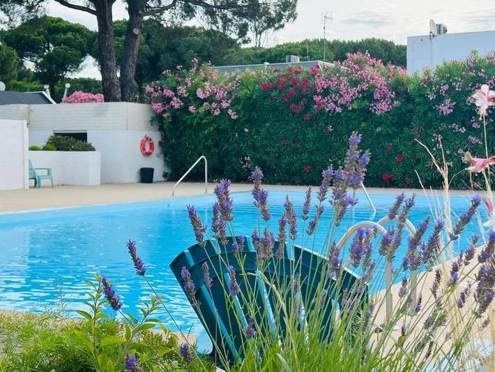 Ferienhaus für 4 Personen, mit Terrasse und Pool