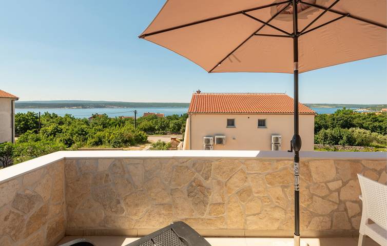 Ferienwohnung für 2 Personen, mit Terrasse und Garten in Maslenica - 3