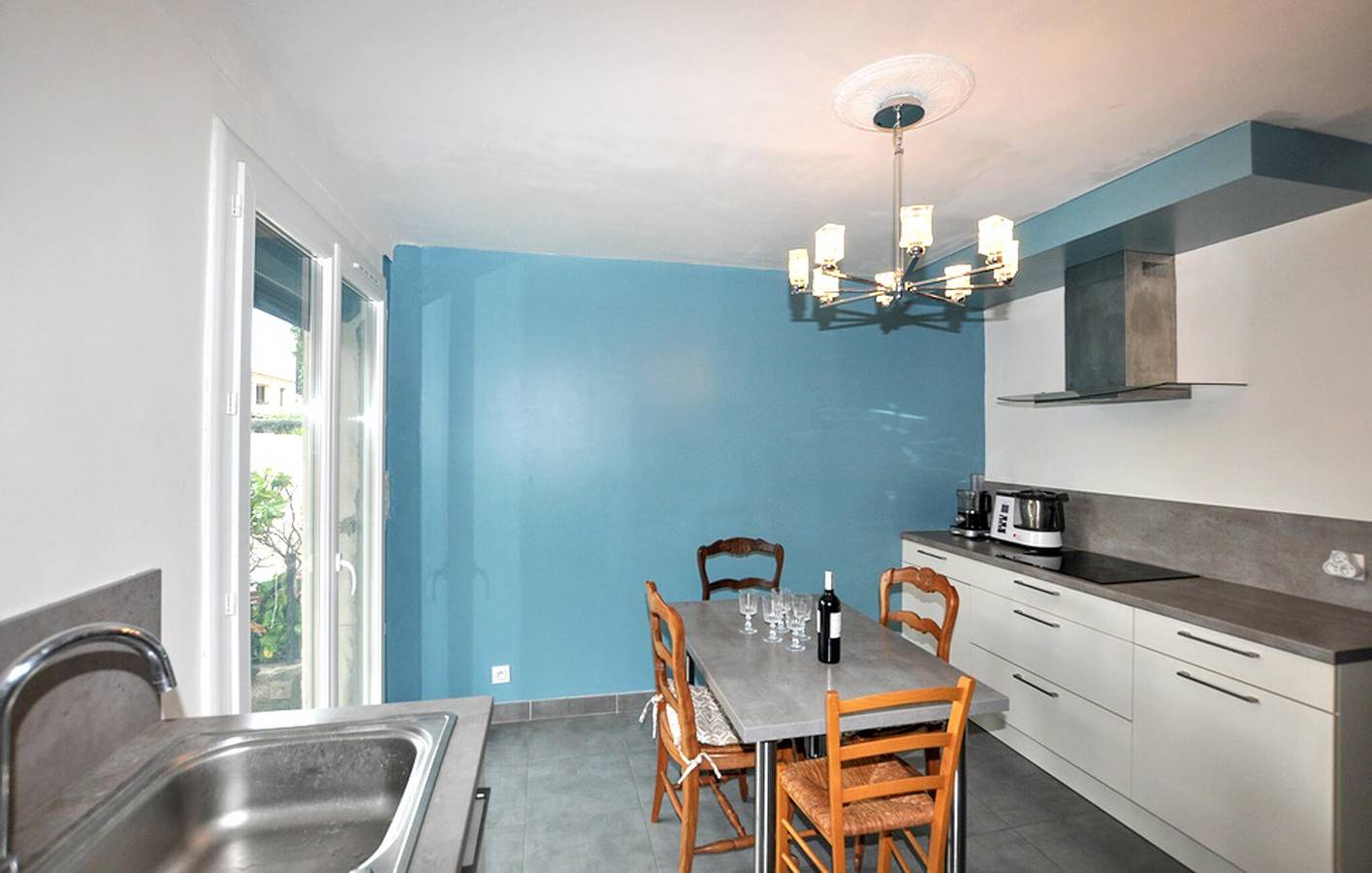 Cozy 1-BR Apartment with WiFi & Parking, Steps from Le Tech River in Le Boulou, Céret region