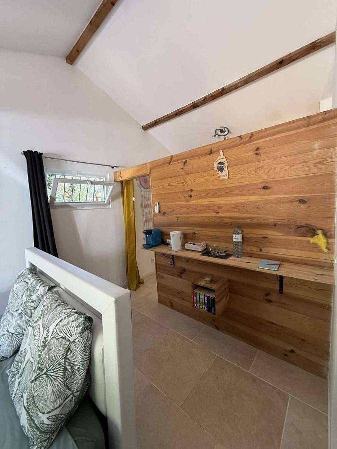 Double Room with Private Bathroom in Borgo, Région de Bastia