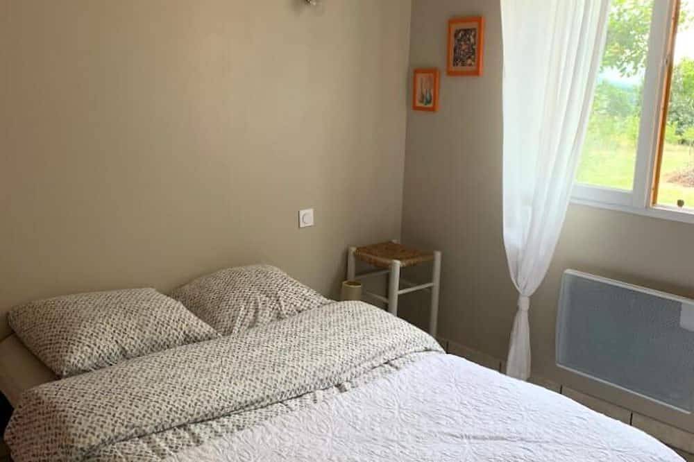 Villa luberon 12kms from Gordes, 7kms from Roussillon in Saint-Saturnin-lès-Apt, Parc naturel régional du Luberon