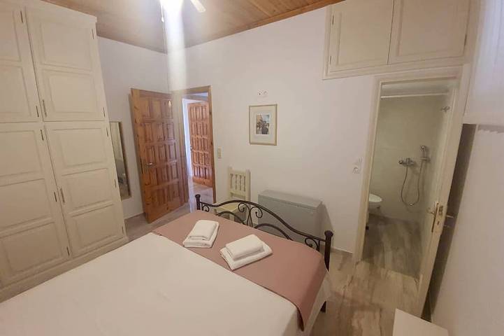 Location de vacances pour 5 personnes, avec jardin, animaux acceptés à Hydra - 3